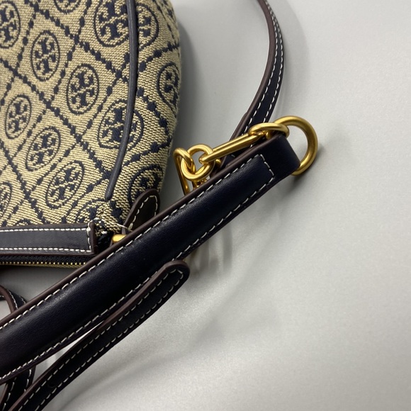 Tory Burch T Monogram Shoulder Bag - Picture 5 of 7